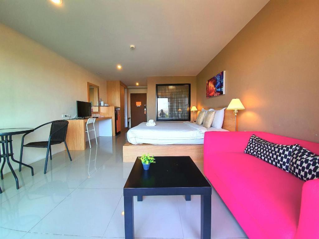 T5 Suites Pattaya Exterior photo